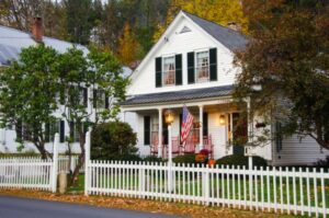 4 Reasons Why You Should Install a Fence in Your Front Yard